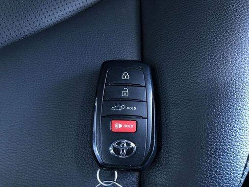 Used 2026 Toyota Grand Highlander AWD image 33