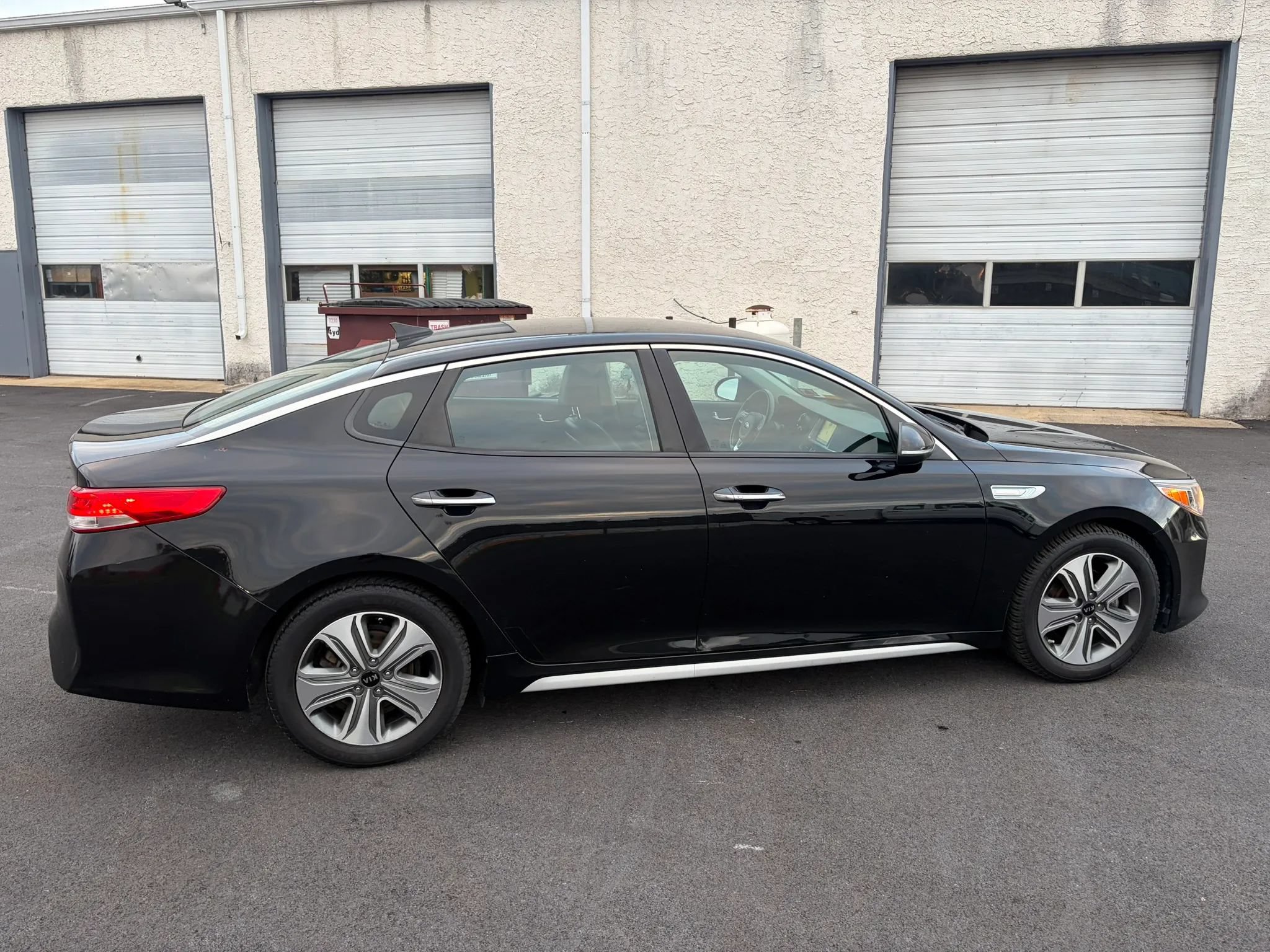 Used 2017 Kia Optima EX FWD image 9