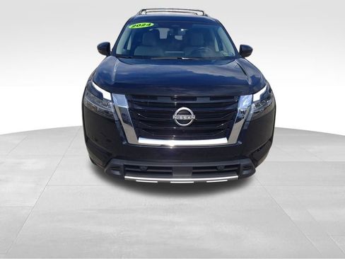 Certified 2024 Nissan Pathfinder SL image 10