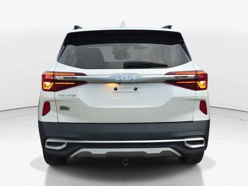 Used 2022 Kia Seltos EX AWD/4WD image 5