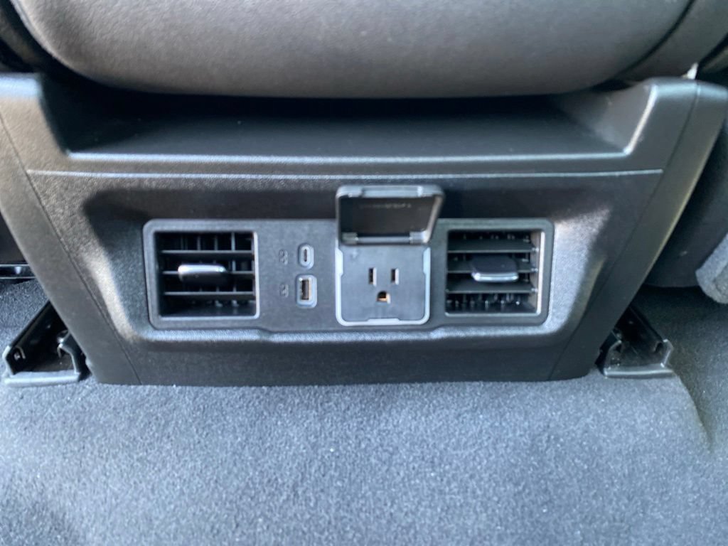 Used 2024 Chevrolet Silverado 2500 LTZ AWD/4WD image 30