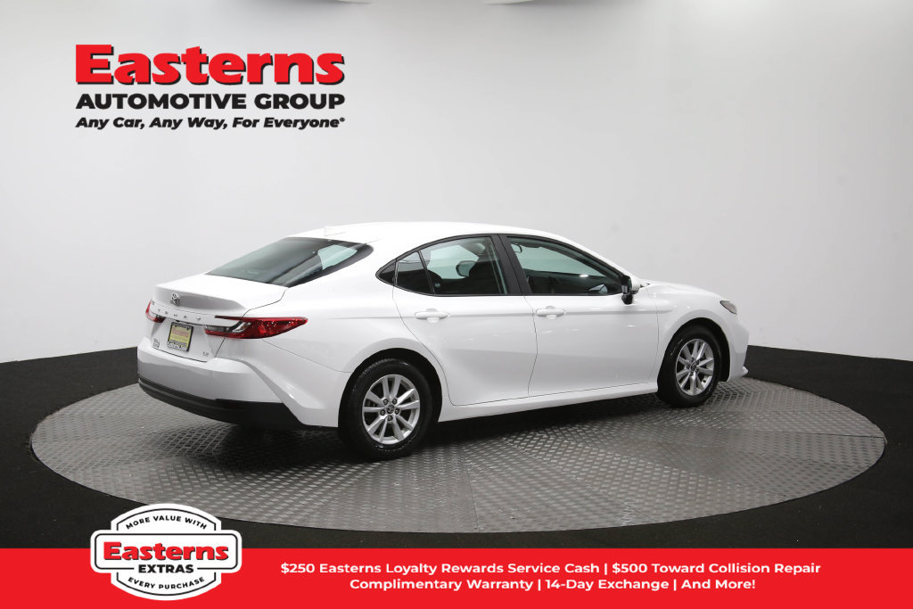 Used 2025 Toyota Camry LE FWD image 42