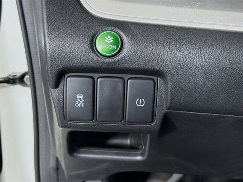 Used 2016 Honda CR-V LX image 11