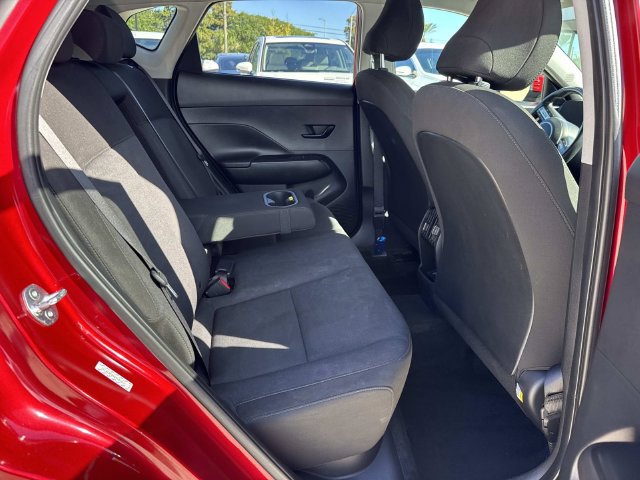 Used 2024 Hyundai Kona SEL FWD image 9