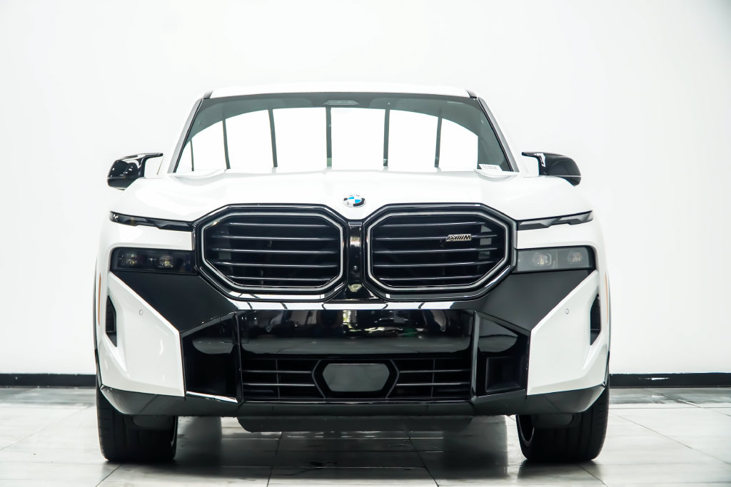 Used 2023 BMW XM w/ M Driver's Package AWD/4WD image 12