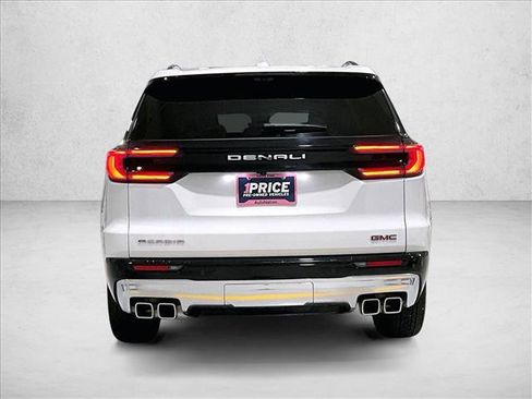 Used 2025 GMC Acadia Denali w/ Super Cruise Package FWD image 4