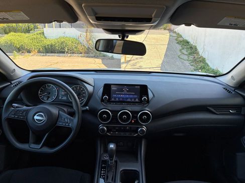 Used 2025 Nissan Sentra S image 31