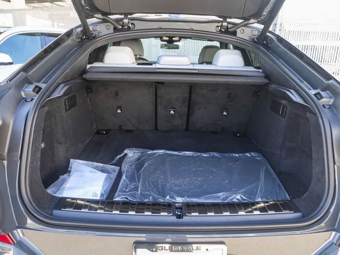 New 2026 BMW X6 M60i w/ Executive Package image 22