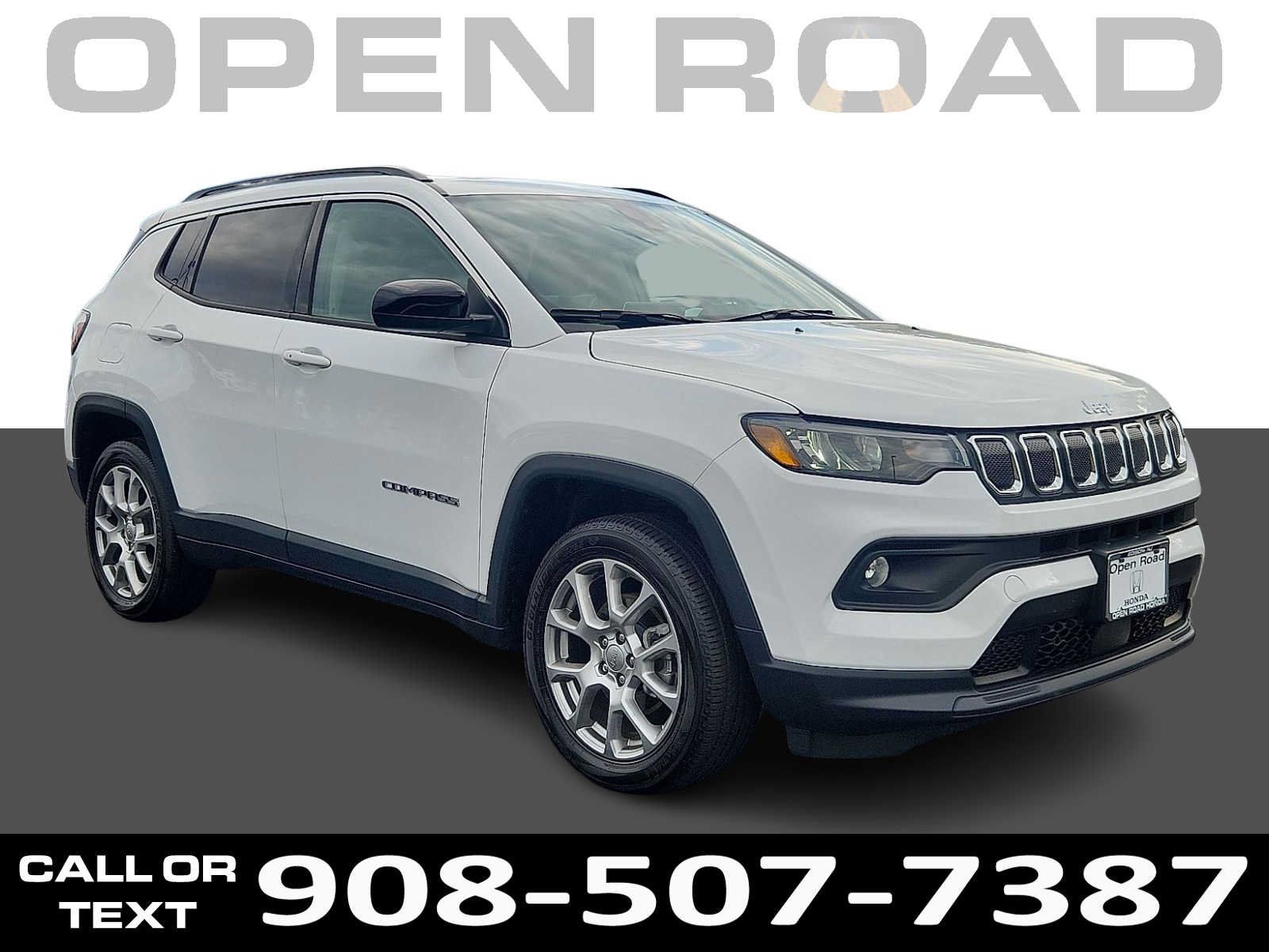 Used 2022 Jeep Compass Latitude w/ Sun and Sound Group AWD/4WD image 1