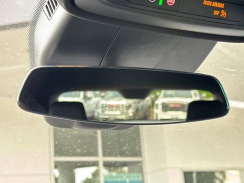 Used 2024 Cadillac XT4 Premium Luxury image 25