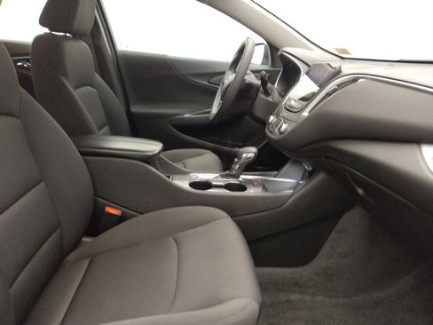 Used 2023 Chevrolet Malibu LT FWD image 21