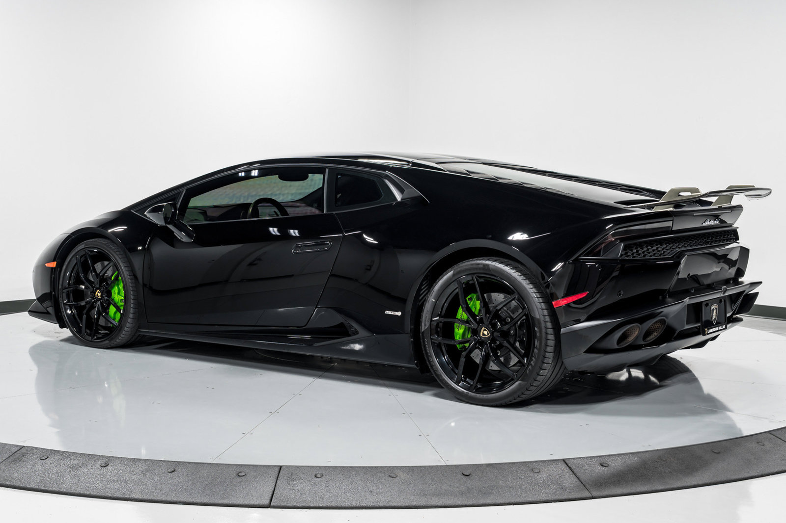 Used 2016 Lamborghini Huracan LP 610-4 AWD/4WD image 5