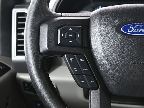 Used 2019 Ford F150 XLT w/ Equipment Group 302A Luxury AWD/4WD image 33