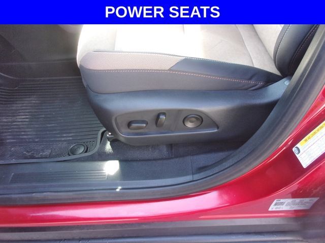 Used 2026 Chevrolet Equinox ACTIV w/ Convenience Package III AWD/4WD image 6