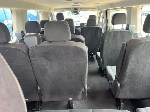 Used 2023 Ford Transit 350 XLT RWD image 15