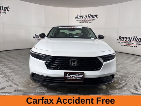 Used 2025 Honda Accord SE image 3