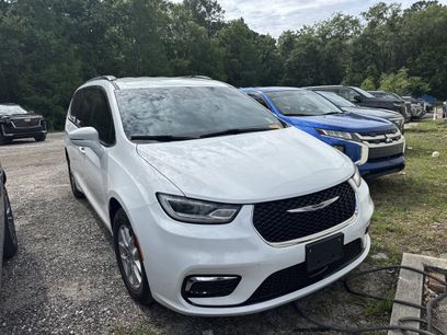 Used 2022 Chrysler Pacifica Touring-L