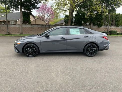New 2026 Hyundai Elantra SEL Sport Premium FWD image 2