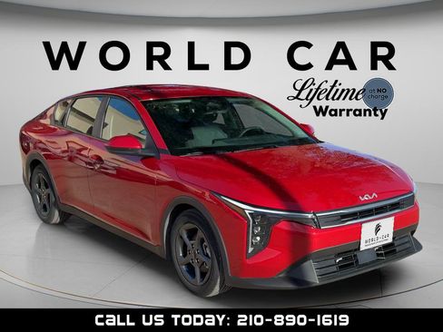 Used 2025 Kia K4 image 1