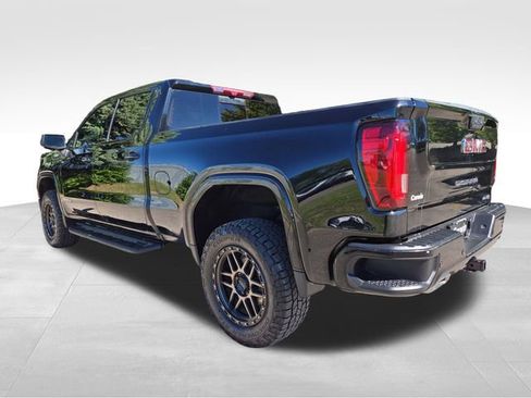 Used 2024 GMC Sierra 1500 AT4 w/ Technology Package AWD/4WD image 11
