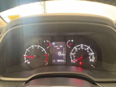 Used 2023 Toyota 4Runner SR5 Premium w/ Moonroof Package RWD image 25