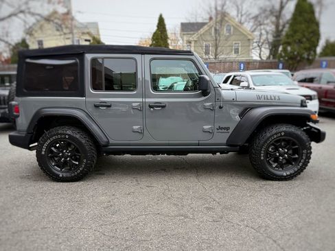 Used 2022 Jeep Wrangler Unlimited Sport image 4