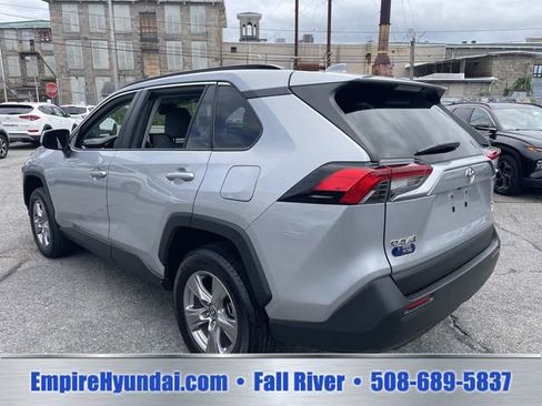 Used 2025 Toyota RAV4 XLE AWD/4WD image 9