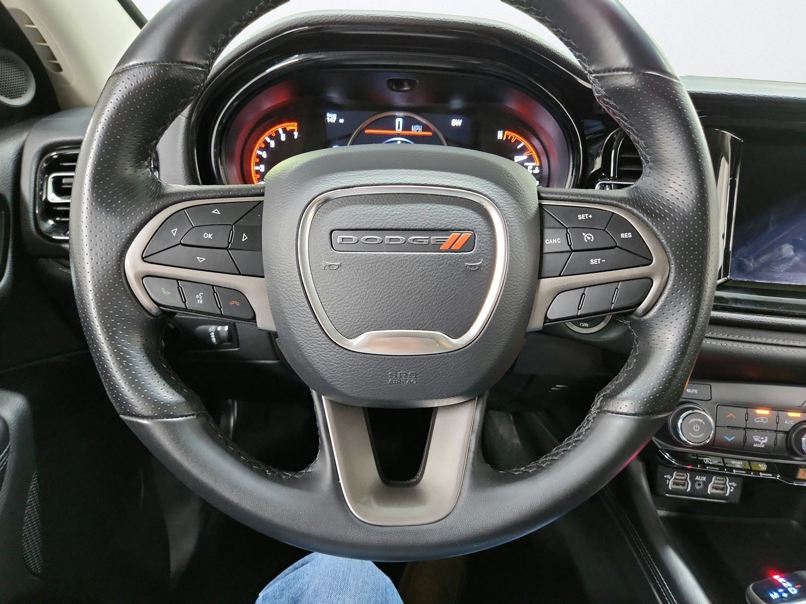 Used 2022 Dodge Durango SXT AWD/4WD image 22