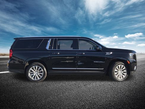 Used 2022 GMC Yukon XL Denali image 23