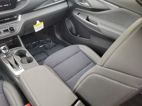 New 2026 Buick Envista Preferred FWD image 12