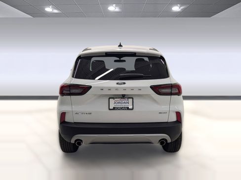 Used 2025 Ford Escape Active w/ Cold Weather Package image 8