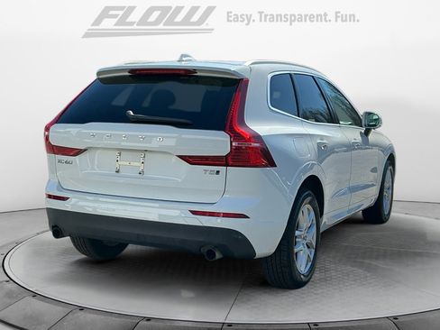 Used 2018 Volvo XC60 T5 Momentum image 9