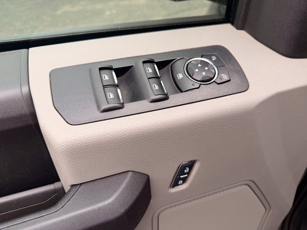 Used 2017 Ford F150 XL w/ Equipment Group 101A Mid AWD/4WD image 34