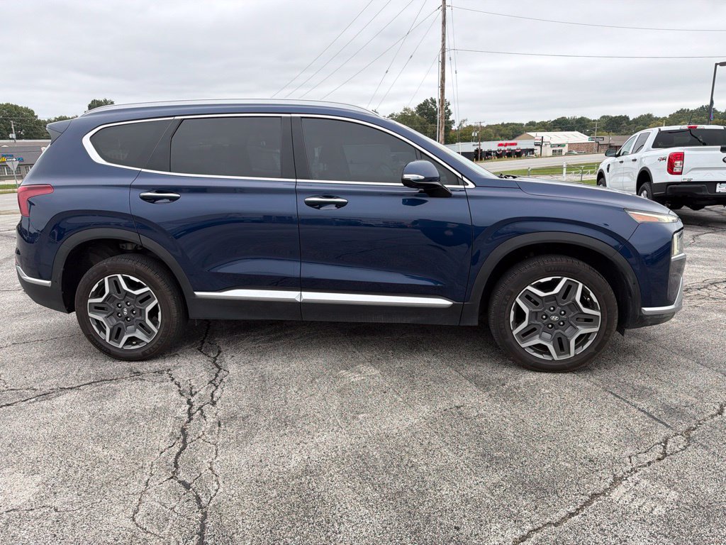 Used 2021 Hyundai Santa Fe Limited AWD/4WD image 2