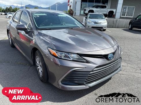 Used 2024 Toyota Camry LE FWD image 11