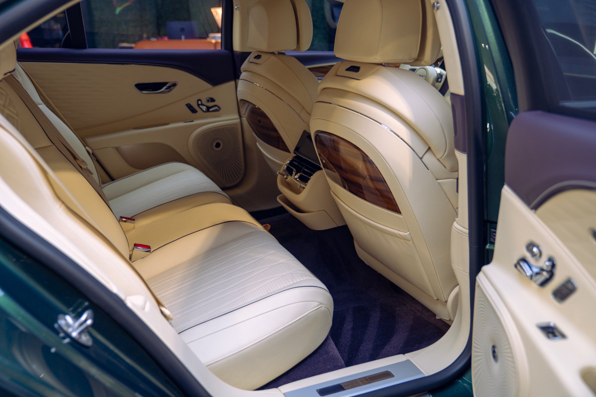 Used 2022 Bentley Flying Spur V8 AWD/4WD image 50