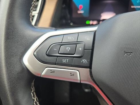 Used 2025 Volkswagen Atlas SE FWD image 20