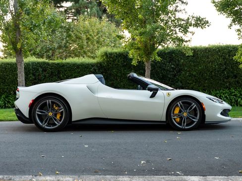 Used 2023 Ferrari 296 GTS RWD image 67