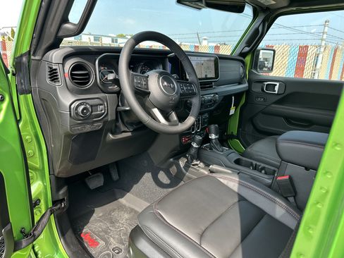 New 2025 Jeep Wrangler Unlimited Rubicon image 9