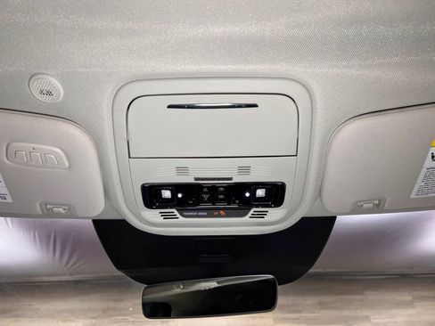 Used 2025 Lincoln Aviator Reserve w/ Equipment Group 201A AWD/4WD image 13