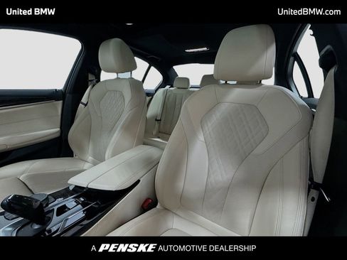 Used 2022 BMW 540i w/ M Sport Package image 5