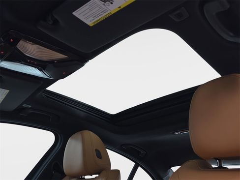 New 2026 BMW 330i xDrive Sedan w/ M Sport Package image 29