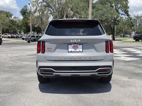 Used 2022 Kia Sorento SX AWD/4WD image 6