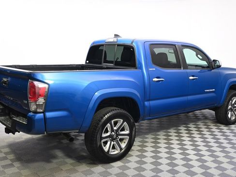 Used 2016 Toyota Tacoma Limited w/ Towing Package AWD/4WD image 7