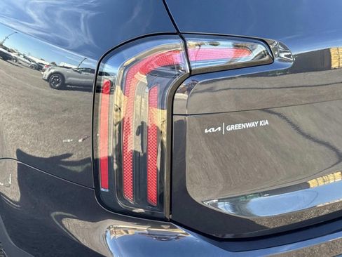Used 2025 Kia Telluride EX X-Line image 11