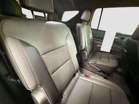 Used 2025 Chevrolet Traverse Z71 w/ Driver Confidence Package AWD/4WD image 27
