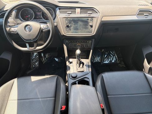 Used 2019 Volkswagen Tiguan SE AWD/4WD image 17