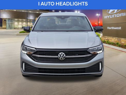 Used 2024 Volkswagen Jetta Sport FWD image 5