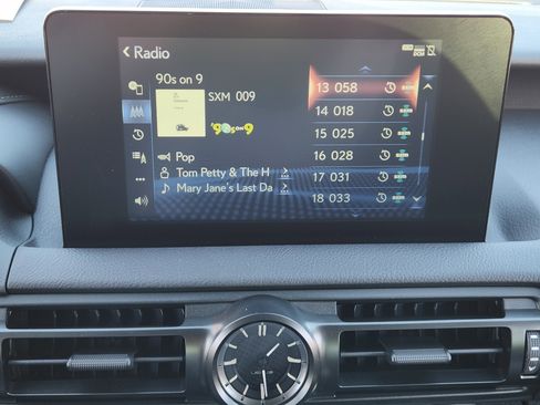 Certified 2025 Lexus IS 350 F Sport image 23