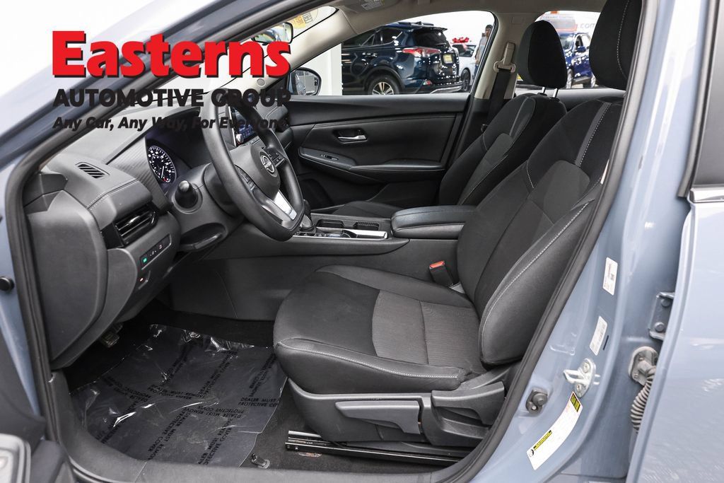Used 2024 Nissan Sentra SV FWD image 14